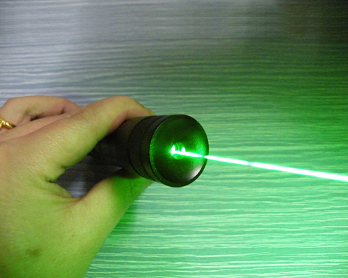 100mw~200mw 532nm Green laser pointer Water-proof